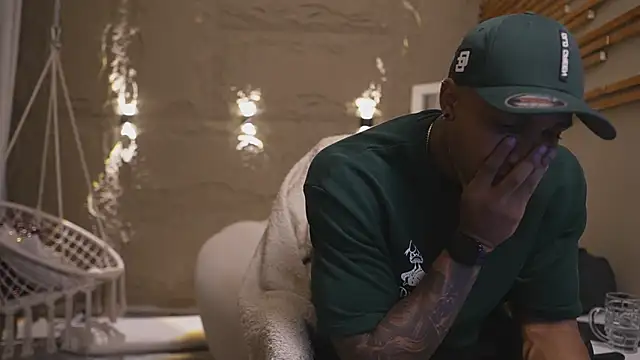 Logan Varela online show from 03-01-26, 03:25