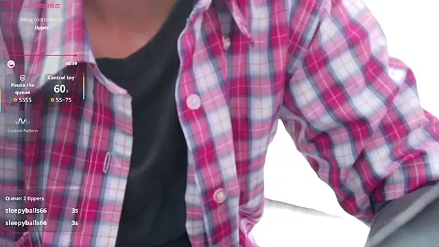 yourcuteneighbourr online show from 11-18-25, 03:01