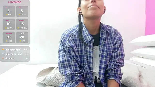 yourcuteneighbourr online show from 02-24-26, 02:42