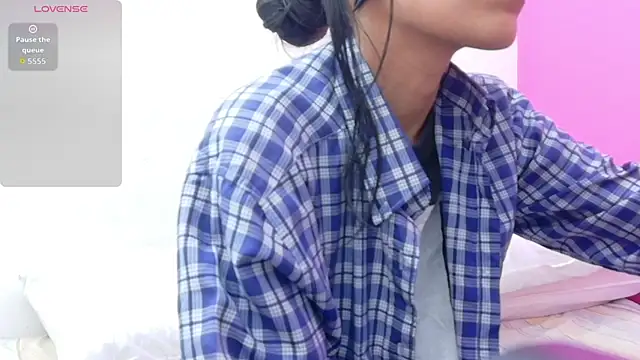 yourcuteneighbourr online show from 02-25-26, 02:54