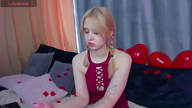 Valerie Woods online show from 02-15-25, 04:58