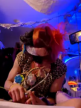 gurlnips online show from 02-12-25, 03:05