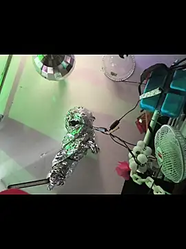 gurlnips online show from 01-07-26, 11:18