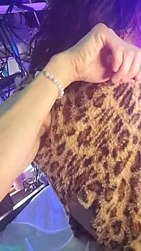 gurlnips online show from 03-05-26, 01:12