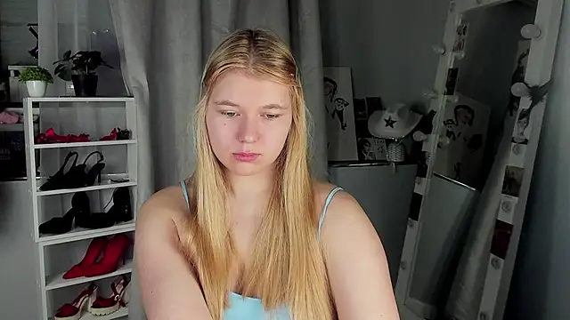 Rebecca Kelly online show from 11-22-25, 02:32