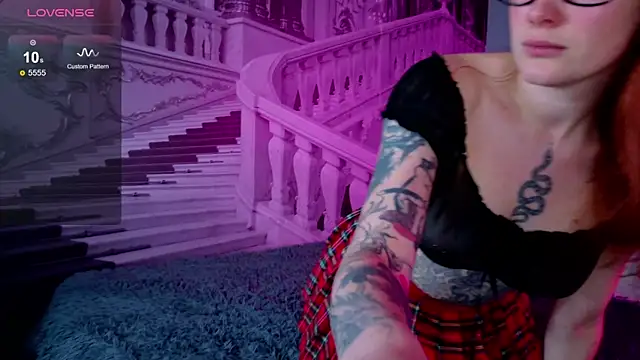 Liv Fay online show from 12-20-24, 01:22