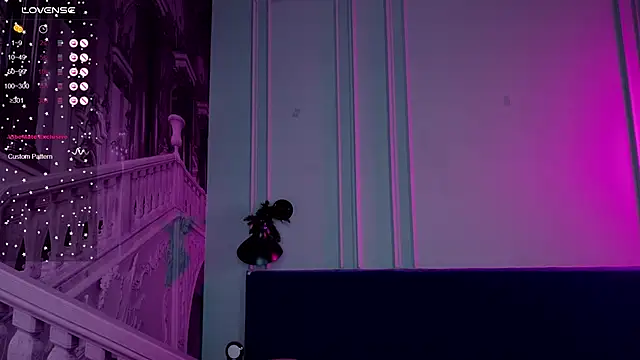 Liv Fay online show from 12-25-24, 04:11