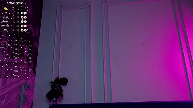 Liv Fay online show from 12-25-24, 07:13