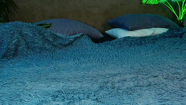 Liv Fay online show from 03-20-25, 08:40