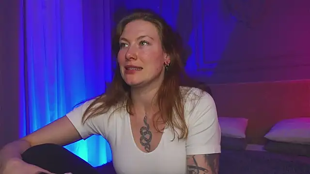 Liv Fay online show from 10-08-25, 03:31