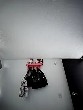 Snapshot of Tiphanydirty3 chatting on 01-10-26, 04:42 Tiphanydirty3 online show from 01-10-26, 04:42