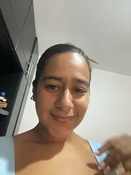 Snapshot of _carito_ chatting on 11-26-25, 06:31 carito online show from 11-26-25, 06:31