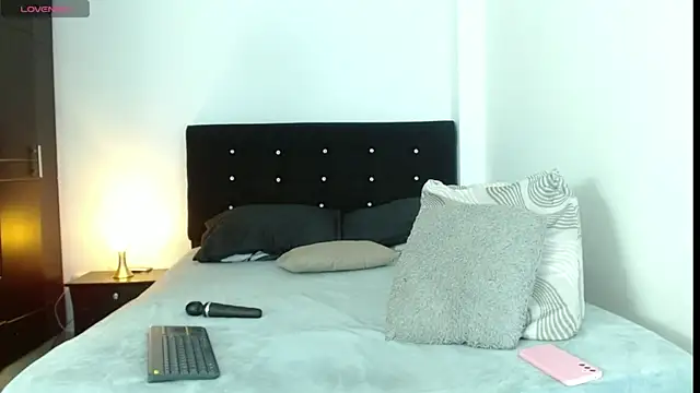 Snapshot of _carito_ chatting on 01-08-26, 05:54 carito online show from 01-08-26, 05:54