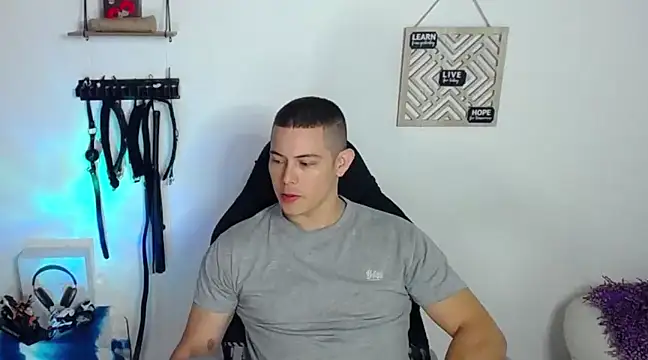 Alan hadid1 online show from 01-17-25, 08:22