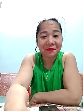 Snapshot of Queen_18200 chatting on 01-02-25, 04:20 Queen 18200 online show from 01-02-25, 04:20