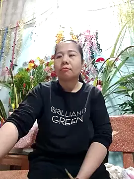 Snapshot of Queen_18200 chatting on 01-16-25, 03:34 Queen 18200 online show from 01-16-25, 03:34