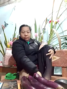 Snapshot of Queen_18200 chatting on 01-26-25, 01:09 Queen 18200 online show from 01-26-25, 01:09