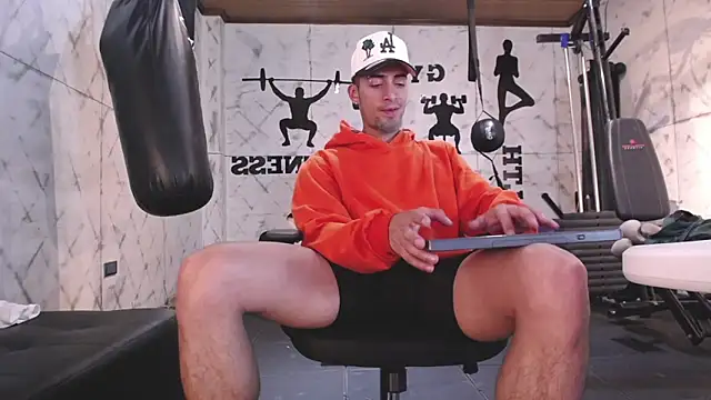 DrakeNeumann online show from 09-19-25, 03:52