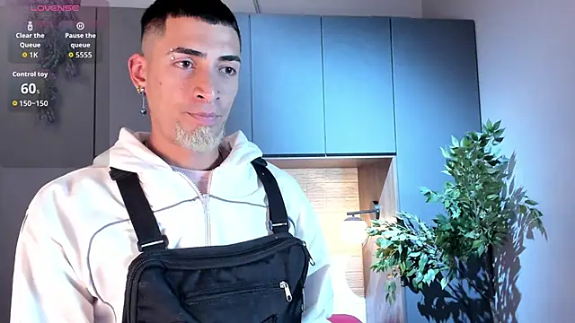 DrakeNeumann online show from 09-22-25, 03:41