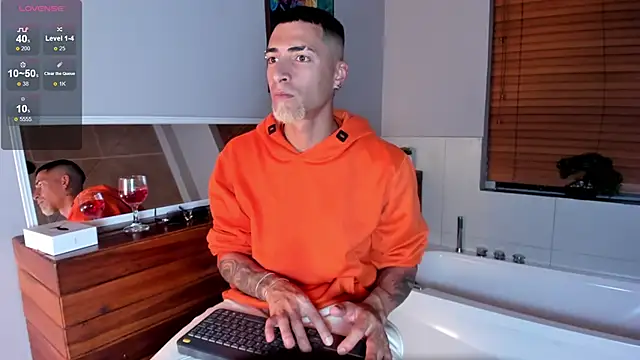 DrakeNeumann online show from 10-10-25, 03:38