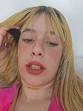 Snapshot of Massa8 chatting on 12-13-24, 11:17 Massa8 online show from 12-13-24, 11:17