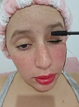 Snapshot of Massa8 chatting on 10-16-25, 11:50 Massa8 online show from 10-16-25, 11:50