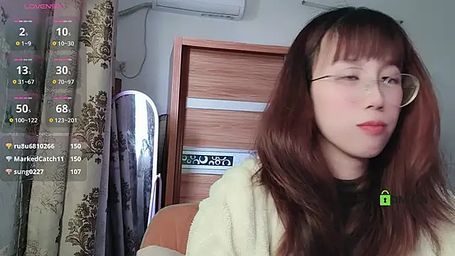 Snapshot of Lili_666 chatting on 12-22-24, 08:38 Lili 666 online show from 12-22-24, 08:38
