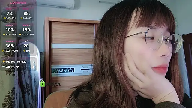 Snapshot of Lili_666 chatting on 12-24-24, 08:00 Lili 666 online show from 12-24-24, 08:00