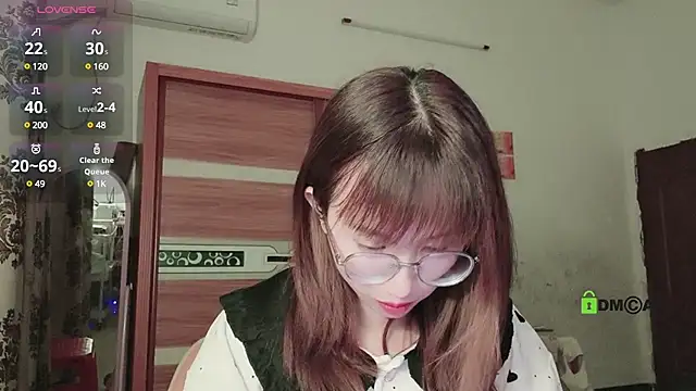 Snapshot of Lili_666 chatting on 02-06-25, 04:47 Lili 666 online show from 02-06-25, 04:47