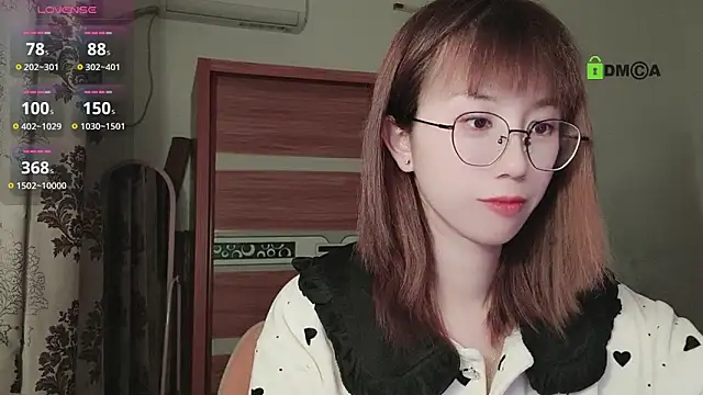 Snapshot of Lili_666 chatting on 02-28-25, 06:20 Lili 666 online show from 02-28-25, 06:20