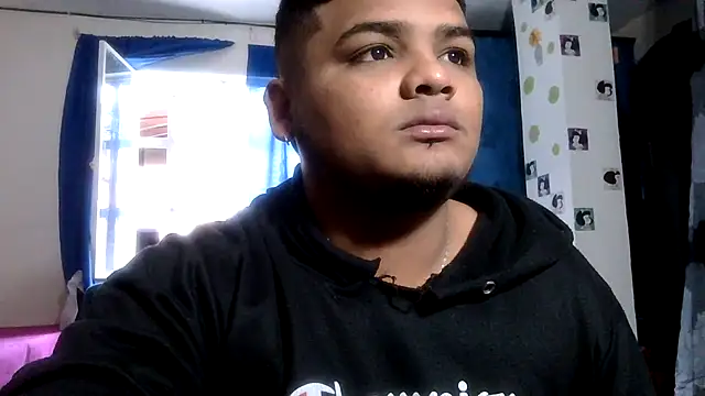 Snapshot of Boycuriousxxx chatting on 07-15-26, 12:10 Boycuriousxxx online show from 07-15-26, 12:10