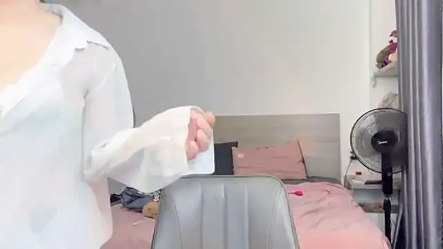 Snapshot of Na_baby chatting on 04-15-26, 07:58 Na baby online show from 04-15-26, 07:58