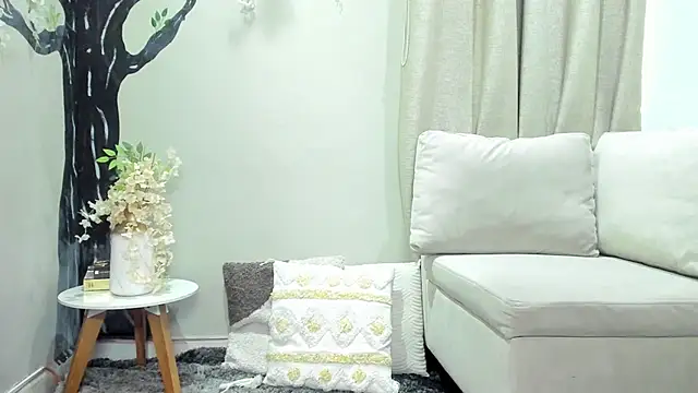 Snapshot of Miranda_doll_ chatting on 12-20-25, 12:12 Miranda doll online show from 12-20-25, 12:12