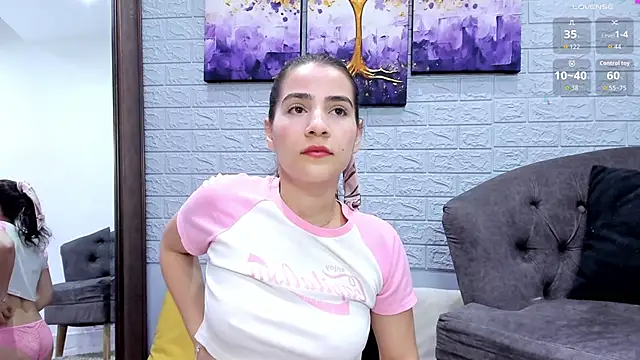 Snapshot of Miranda_doll_ chatting on 02-17-26, 12:12 Miranda doll online show from 02-17-26, 12:12