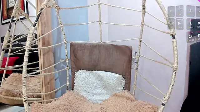 Snapshot of Miranda_doll_ chatting on 02-21-26, 12:28 Miranda doll online show from 02-21-26, 12:28