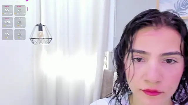 Snapshot of Miranda_doll_ chatting on 03-17-26, 12:08 Miranda doll online show from 03-17-26, 12:08