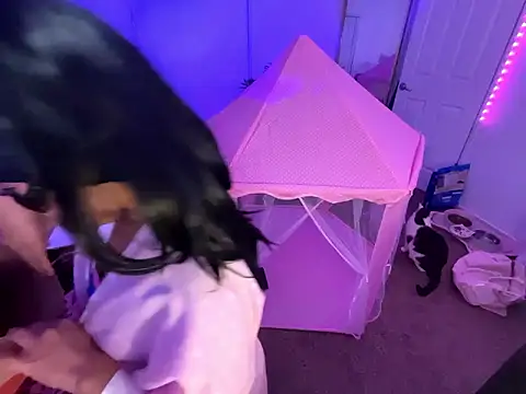 Snapshot of Onlypawzz chatting on 03-12-26, 03:23 Onlypawzz online show from 03-12-26, 03:23