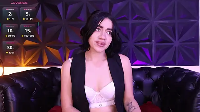 KasiaNoir  online show from 11-21-25, 12:15