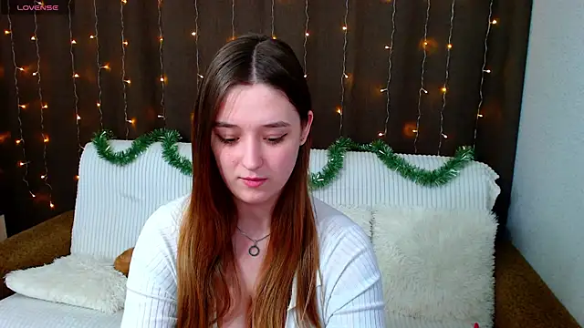 Snapshot of JessRosen chatting on 12-08-24, 10:41 JessRosen online show from 12-08-24, 10:41