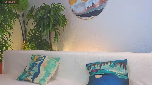 Snapshot of JessRosen chatting on 12-15-25, 03:33 JessRosen online show from 12-15-25, 03:33