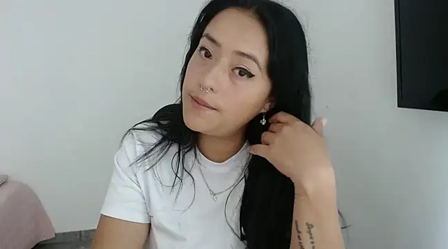 jjulietha95 online show from 12-17-24, 11:28