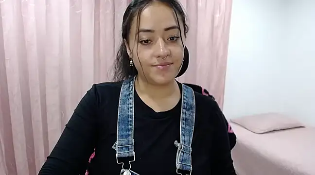 jjulietha95 online show from 02-14-25, 01:34