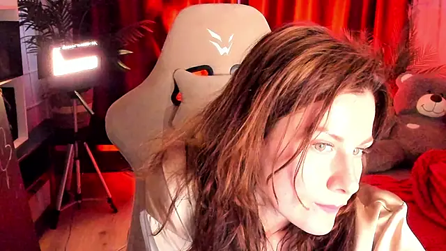 April o Nill online show from 04-12-26, 02:44