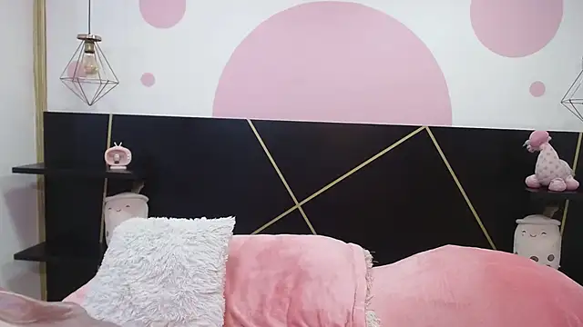 Snapshot of DanniAbbey chatting on 02-08-25, 11:12 DanniAbbey online show from 02-08-25, 11:12