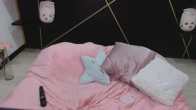 Snapshot of DanniAbbey chatting on 02-21-25, 09:32 DanniAbbey online show from 02-21-25, 09:32