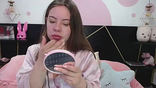 Snapshot of DanniAbbey chatting on 03-22-25, 11:21 DanniAbbey online show from 03-22-25, 11:21