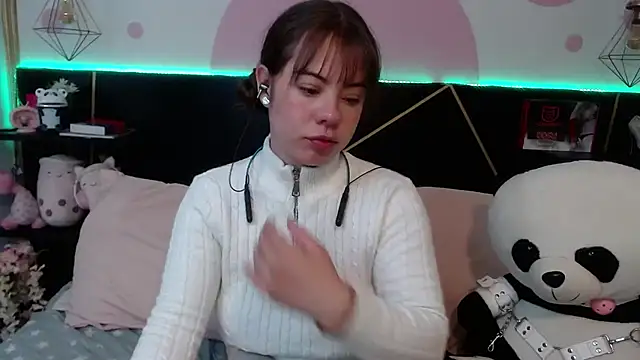 Snapshot of DanniAbbey chatting on 11-30-25, 12:42 DanniAbbey online show from 11-30-25, 12:42