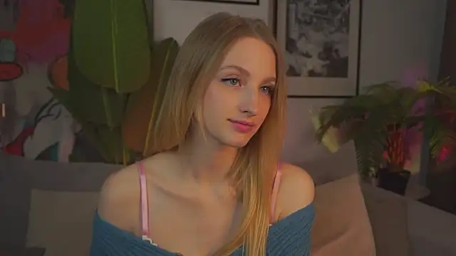 Snapshot of MickeyMyers chatting on 12-11-24, 02:33 MickeyMyers online show from 12-11-24, 02:33