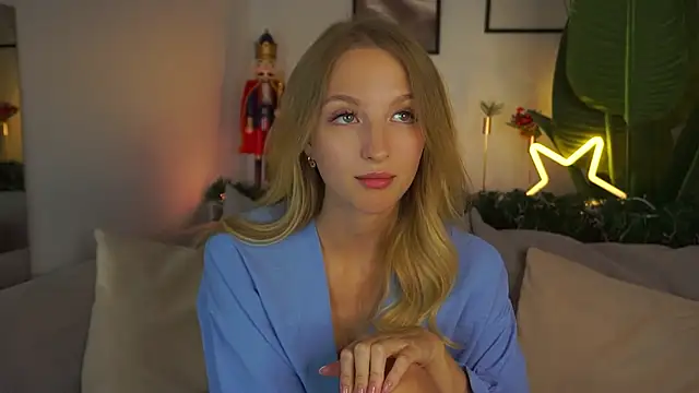 Snapshot of MickeyMyers chatting on 01-06-25, 02:58 MickeyMyers online show from 01-06-25, 02:58