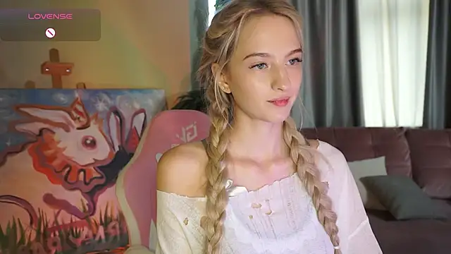 Snapshot of MickeyMyers chatting on 09-20-25, 12:39 MickeyMyers online show from 09-20-25, 12:39